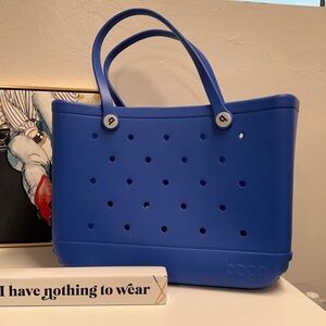 💙💙Authentic Bogg Bag XL Blue Eyed in excellent condition 💙💙
